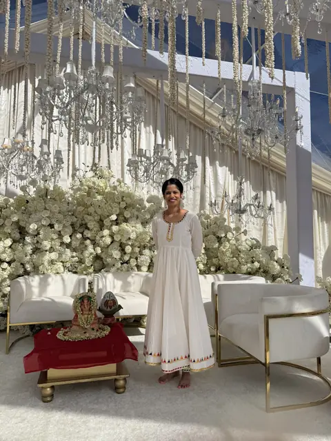 Photo of Khushbu or Mukesh, or mandap, chairs, havunkund