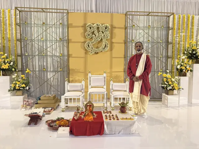 Photo of Khushbu or Mukesh, or mandap, chairs, havunkund
